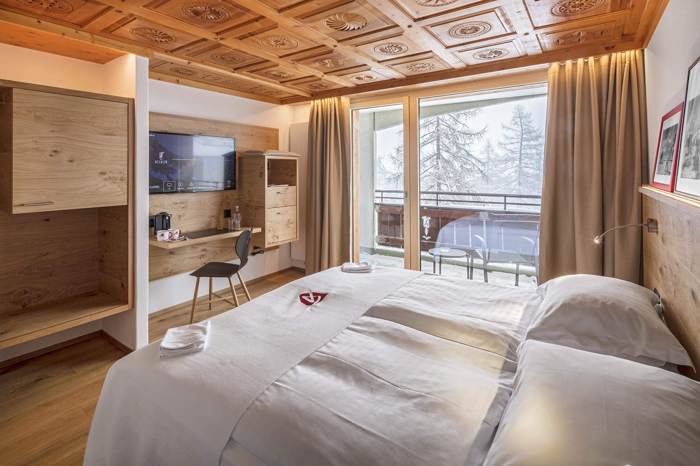 Swiss Alpine Hotel Allalin Zermatt Bagian luar foto