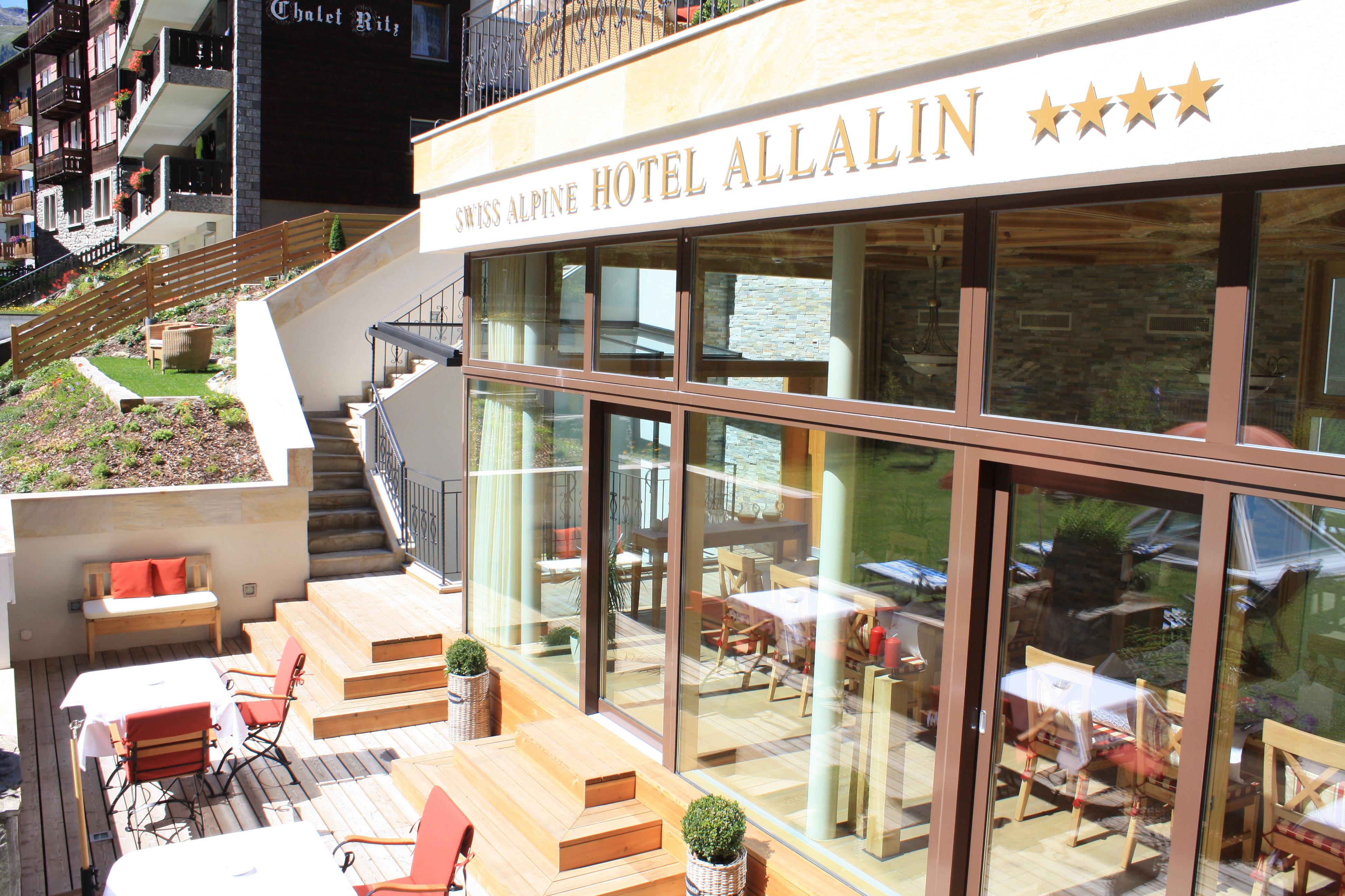 Swiss Alpine Hotel Allalin Zermatt Bagian luar foto