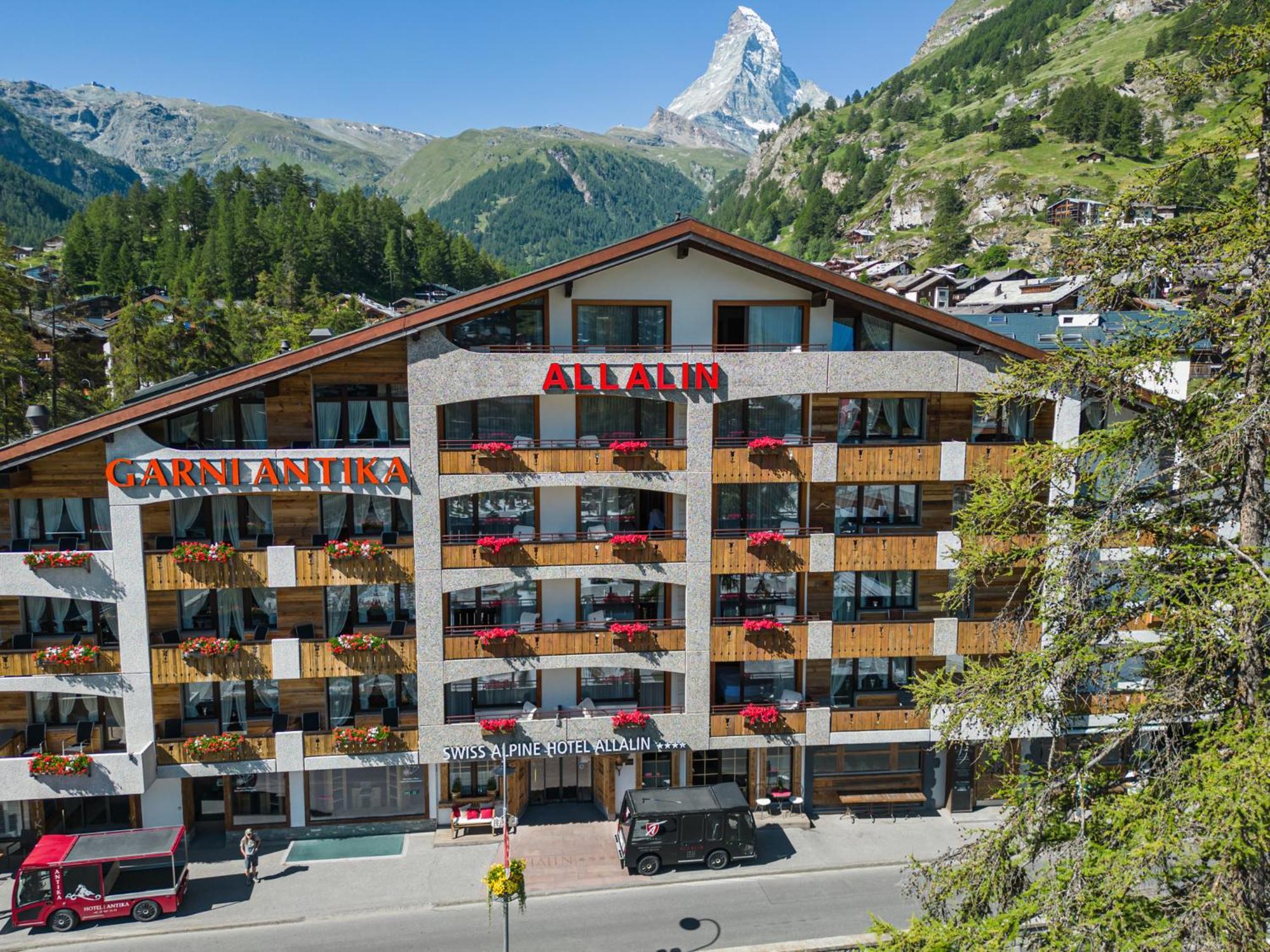 Swiss Alpine Hotel Allalin Zermatt Bagian luar foto