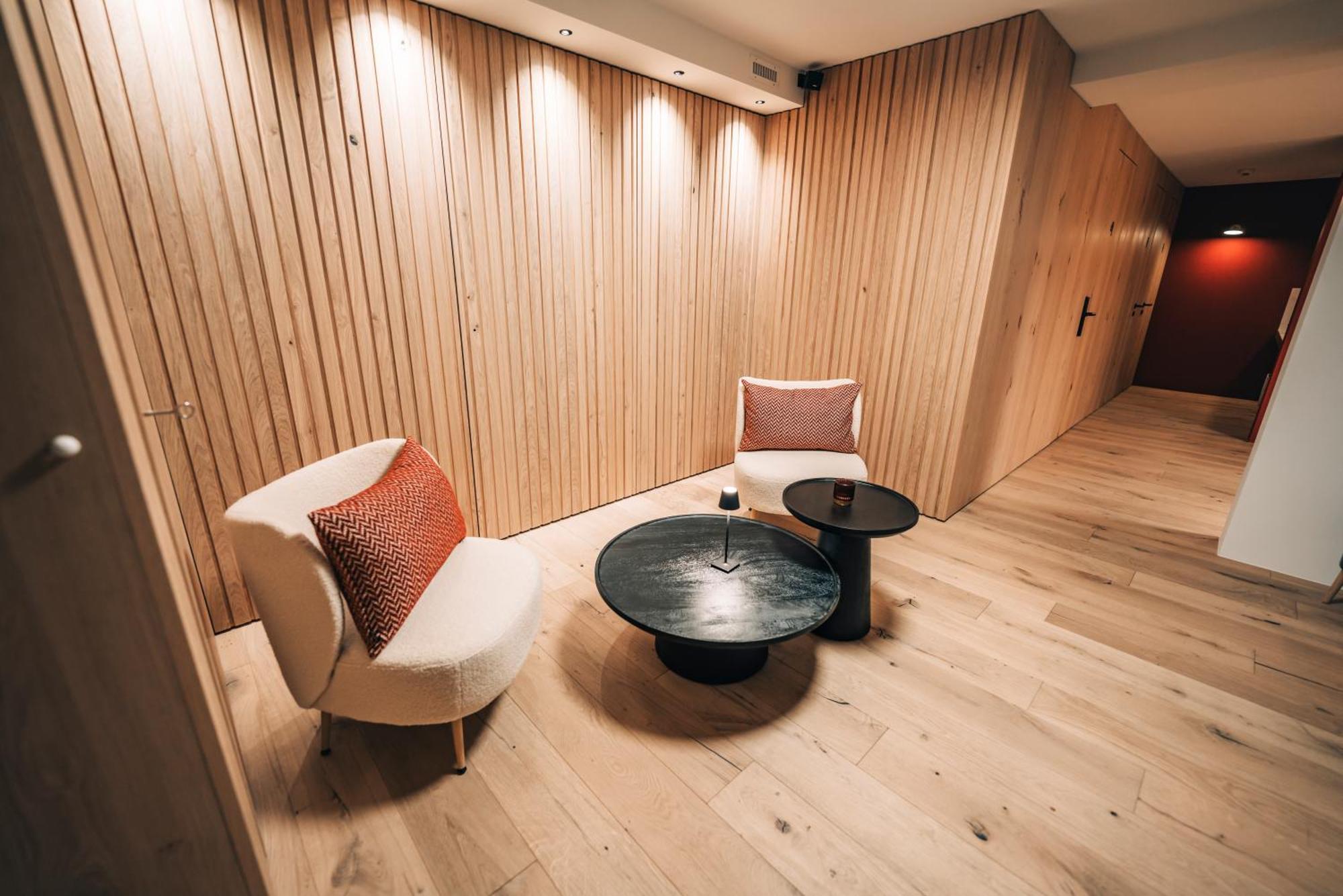 Swiss Alpine Hotel Allalin Zermatt Bagian luar foto
