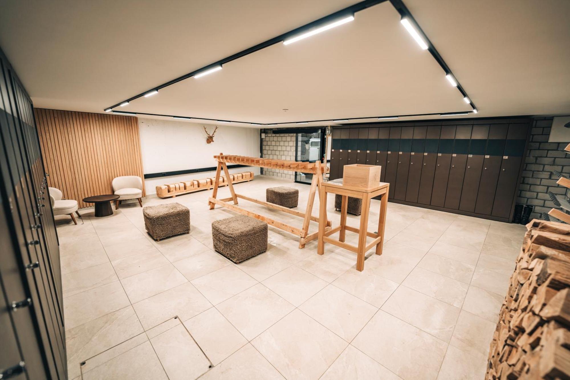 Swiss Alpine Hotel Allalin Zermatt Bagian luar foto