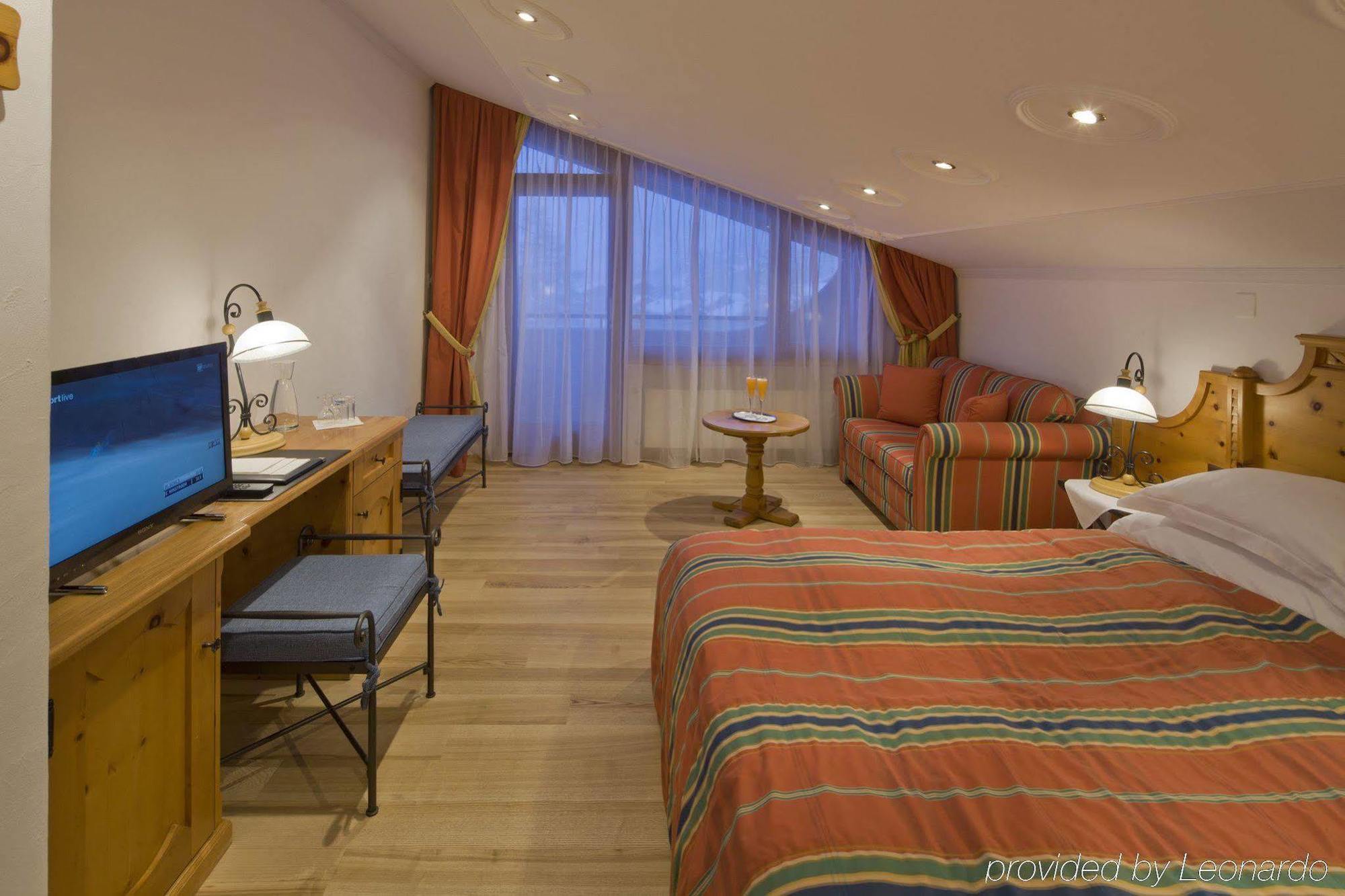 Swiss Alpine Hotel Allalin Zermatt Ruang foto