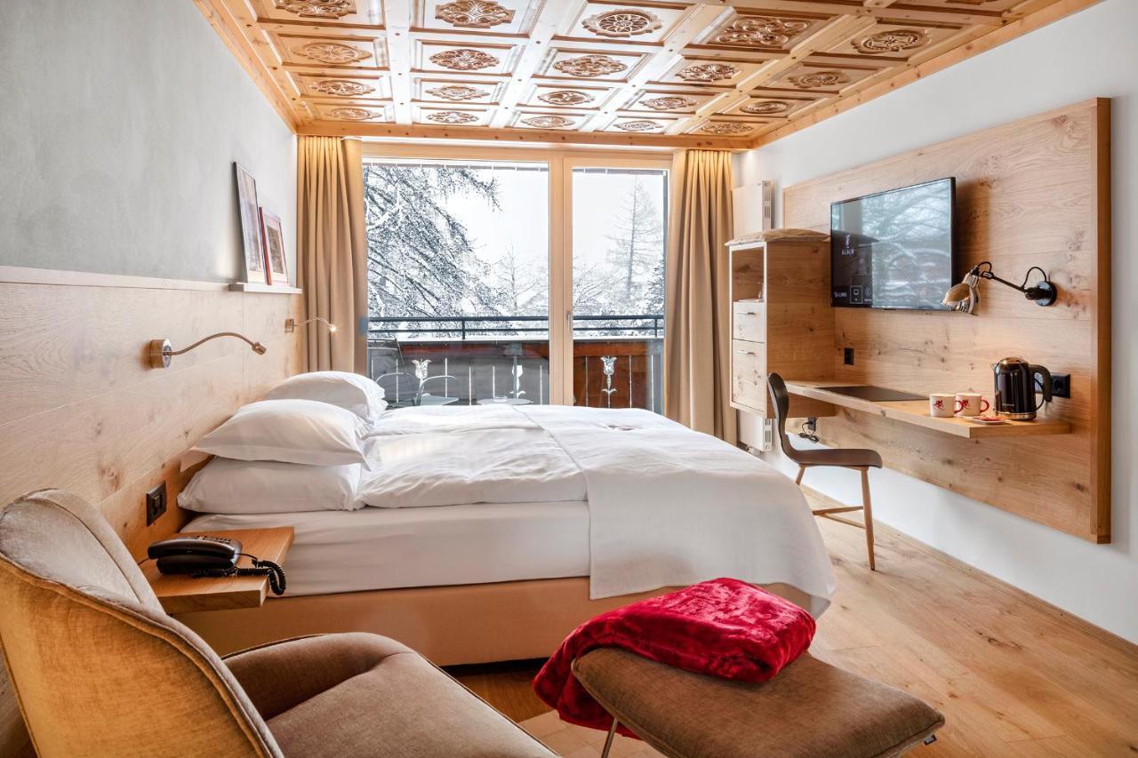 Swiss Alpine Hotel Allalin Zermatt Bagian luar foto