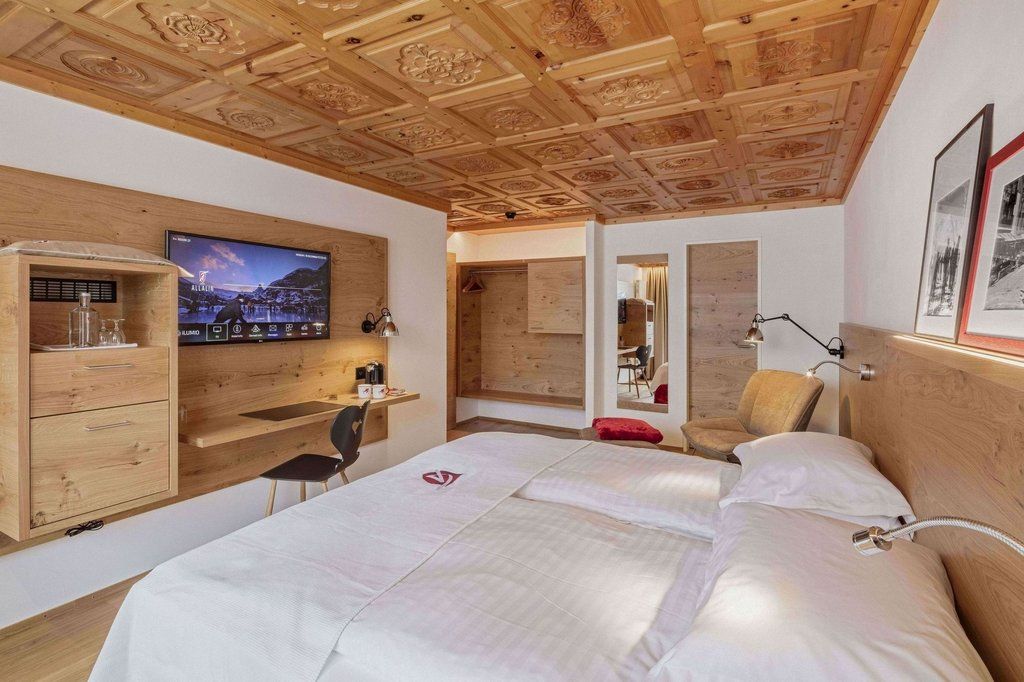 Swiss Alpine Hotel Allalin Zermatt Bagian luar foto